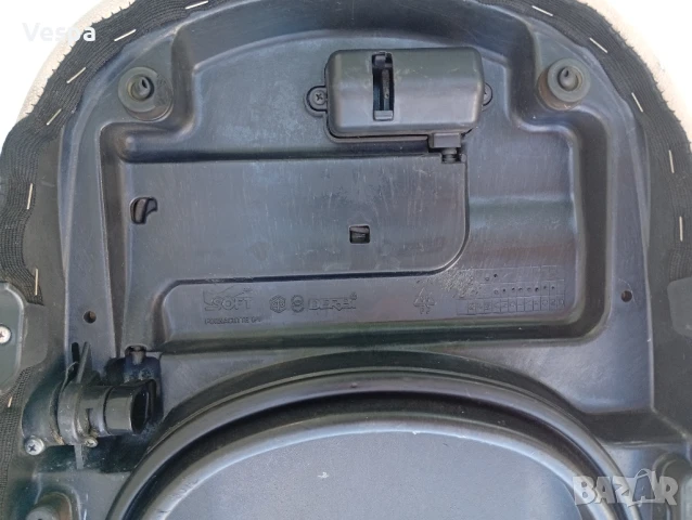 Piaggio Vespa седалка, снимка 5 - Части - 51317975