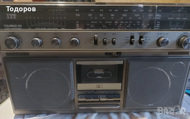 ITT Touring 120 Stereo Cassette Radiorecorder, снимка 2 - Радиокасетофони, транзистори - 53871320