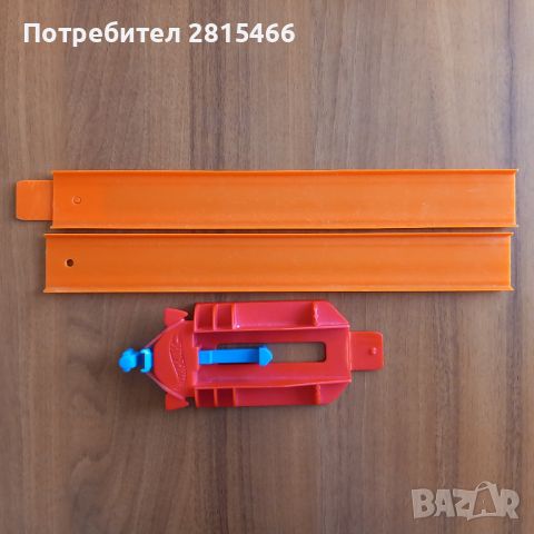 HOT WHEELS и BURAGO- 2 бр. Писти оригинал, снимка 13 - Коли, камиони, мотори, писти - 46330474