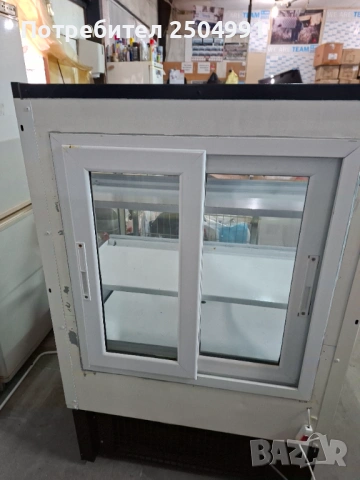 Сладкарски хладилни витрини