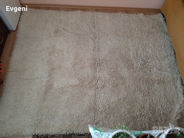 Китеник от чиста вълна – за спалня (230 х 180 см)