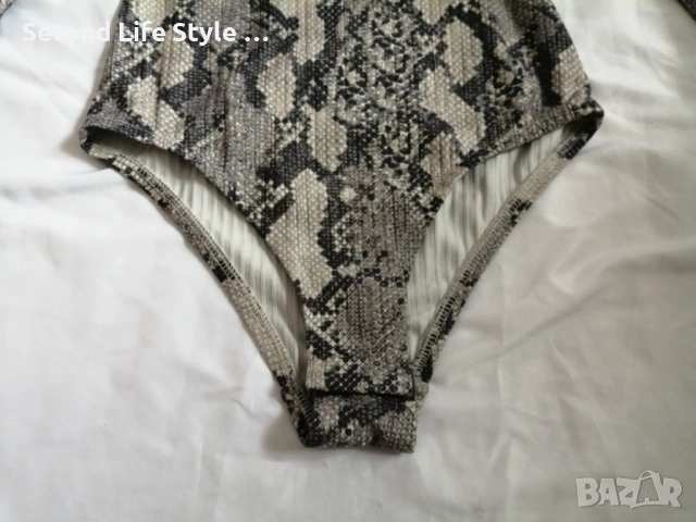 H&M дамско боди змийски принт р-р XS, снимка 5 - Блузи с дълъг ръкав и пуловери - 54097453