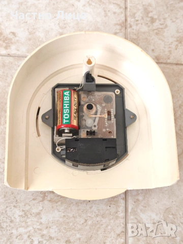 Супер Рядък Руски Соц СССР Стенен и Настолен Часовник Янтарь, снимка 2 - Антикварни и старинни предмети - 54099641