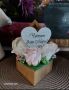 Дървена кутия сърце със сапунени цветя в бяло и розово и гравирано пожелание, снимка 2