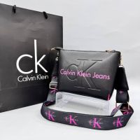 Дамска чанта Calvin Klein , снимка 6 - Чанти - 45404345