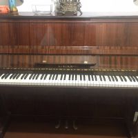 Продавам пиано Лирика, снимка 1 - Пиана - 45324612