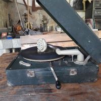 Стар грамофон , снимка 3 - Антикварни и старинни предмети - 45903428