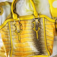 Жълта чанта, снимка 1 - Чанти - 45581435