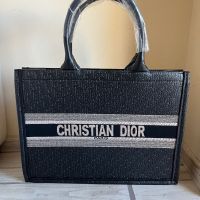 Нови дамски чанти Dior, снимка 1 - Чанти - 45312803