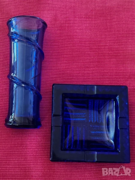 Комплект пепелник и ваза от цветно стъкло, синьо. , снимка 1