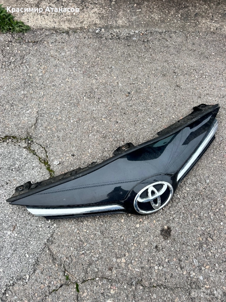 Решетка предна за Тойота Авенсис T27.комби седан. 2015-2019г, снимка 1