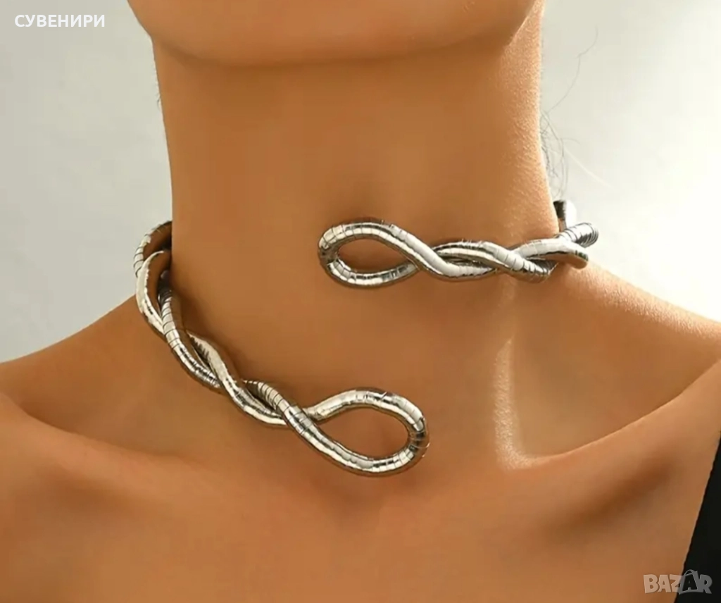 Дамско колие в сребрист цвят, снимка 1