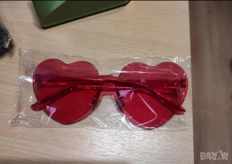 Водоустойчиви дамски очила със стъкла във форма на сърца, снимка 1