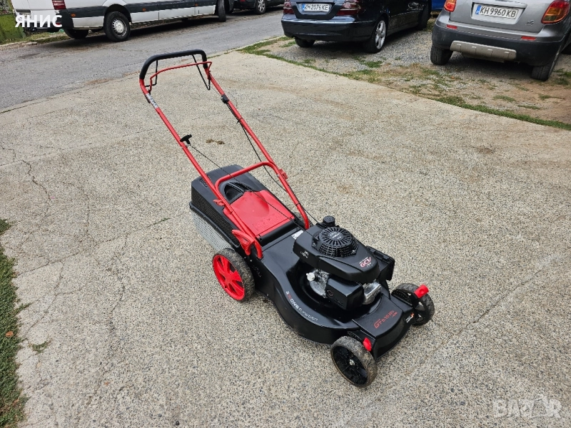 САМОХОДНА КОСАЧКА HONDA, КАТО НОВА , снимка 1