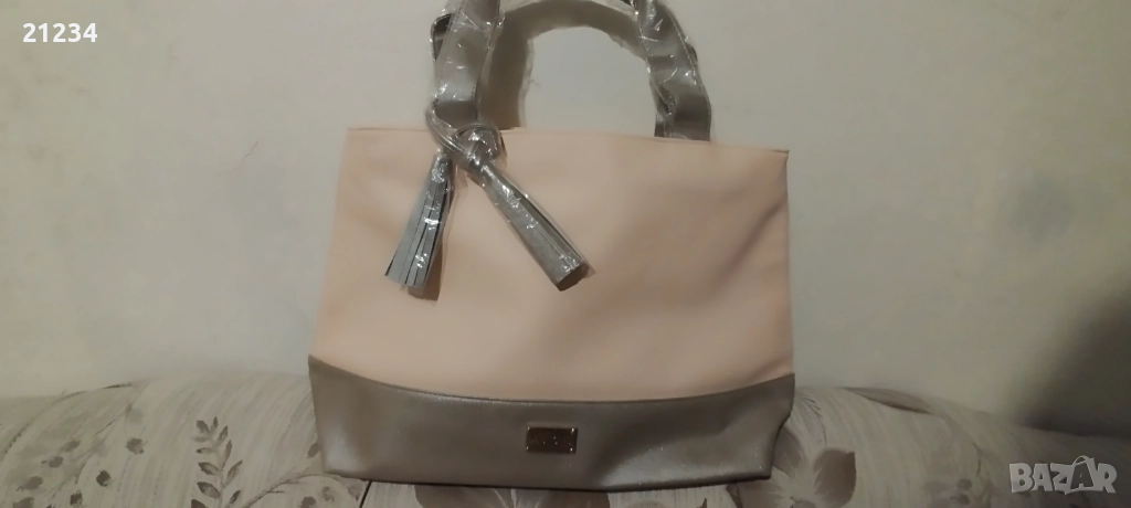 Дамска чанта-нова, снимка 1