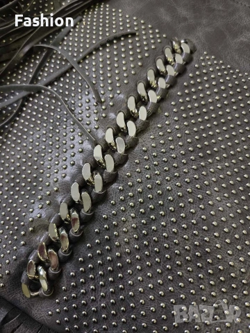 Нова колекция дамска чанта с ресни и капси, снимка 2 - Чанти - 53633200