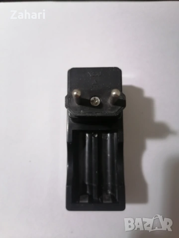 Зарядно за батерии , снимка 2 - Друга електроника - 53951207