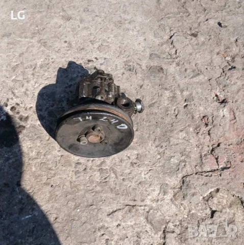 Помпа Хидравлика Серво Помпа Volkswagen T4 2.4 Diesel