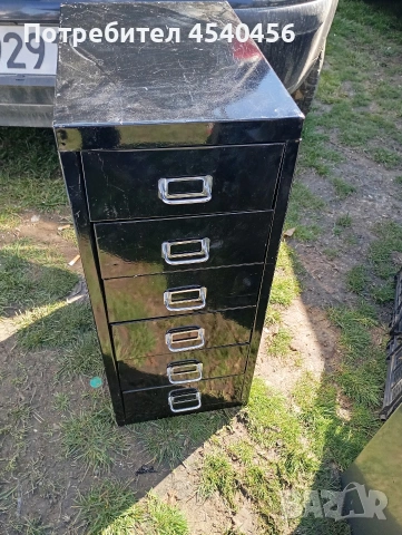 Метален шкаф с 6 чекмеджета 