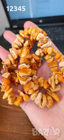 Руски стар гердан от естествен кехлибар 