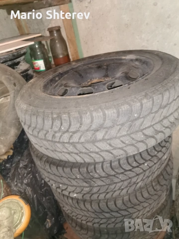 Продавам джанти 15 цола , свалени от Сеат ибиза 2009г с пет болта. Стават за всички автомобили w v. 