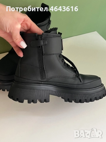 Продавам детски боти Dolce & Gabbana, снимка 6 - Детски боти и ботуши - 52317950