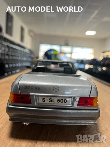 BBURAGO колекционерски модел MERCEDES SL500 ROADSTER 1992г. 1:18, снимка 5 - Колекции - 52793586