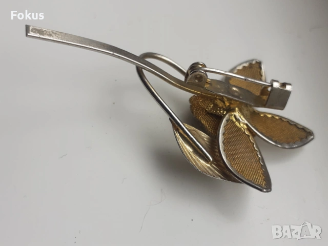 Стара метална дамска брошка винтич бижу, снимка 3 - Антикварни и старинни предмети - 53951160