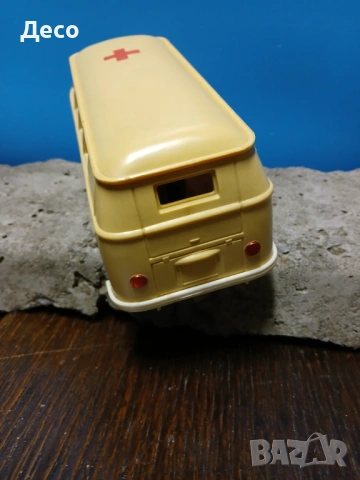 Стара унгарска играчка микробус., снимка 4 - Колекции - 53486722