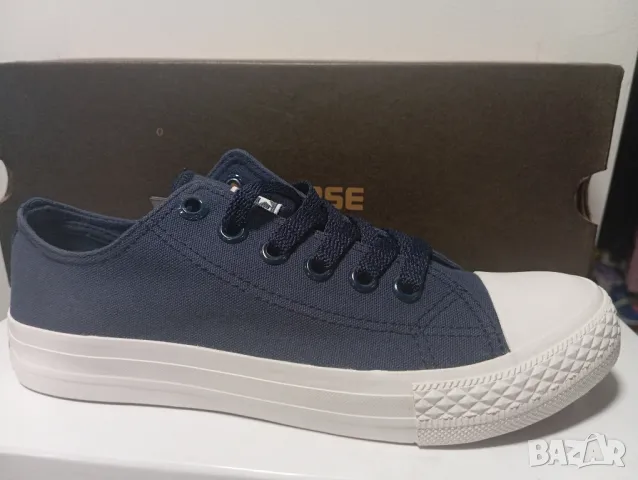 Кецове Converse 37 и 42, снимка 1 - Кецове - 47216182