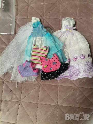 ОГРОМЕН ЛОТ!!! 17 кукли Барби, Лив и др. с над 30 броя аксесоари, снимка 12 - Кукли - 52672847