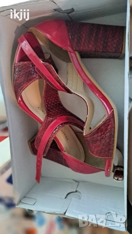 Продавам Официлни дамски сандали