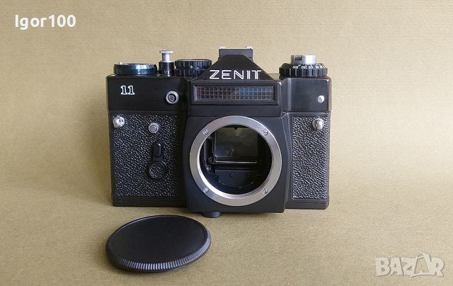 CLASSIC SOVIET CAMERA - ZENIT 11 ( body), снимка 1