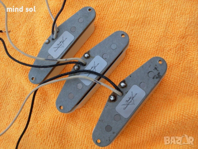 Fender Japan Stratocaster Jimi Hendrix style Right-Handed MIJ Хендрикс, снимка 17 - Китари - 53527233