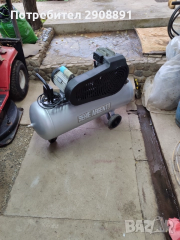 Компресор 100 литра.