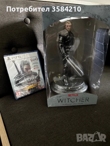 The Witcher комплект - PS5 игра + официална Dark Horse статуетка!