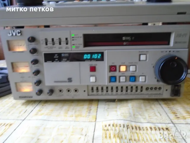 S-VHS JVC br-s611e+пулт, снимка 2 - Ресийвъри, усилватели, смесителни пултове - 47025554