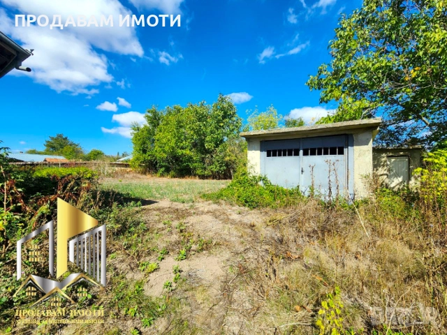 Продавам къща с два парцела, снимка 17 - Къщи - 51895155
