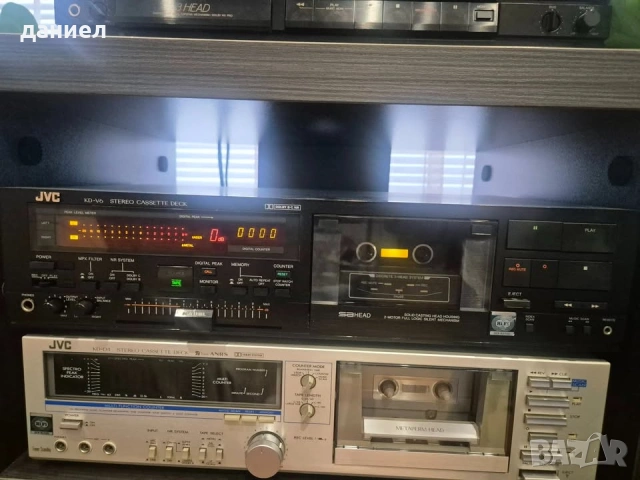 Триглав касетен дек JVC KD-V6 с отличен външен вид и перфектен технически + подарък, снимка 2 - Декове - 53685258