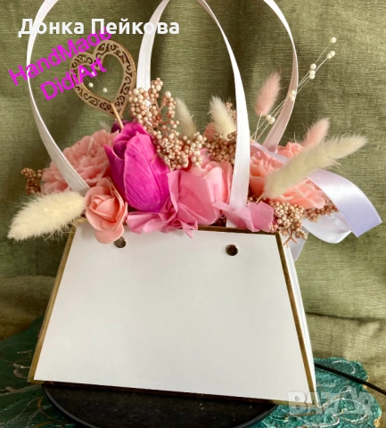 Луксозен букет от соеви свещи в тюркоаз и бяло – ръчна изработка, снимка 12 - Изкуствени цветя - 53880882