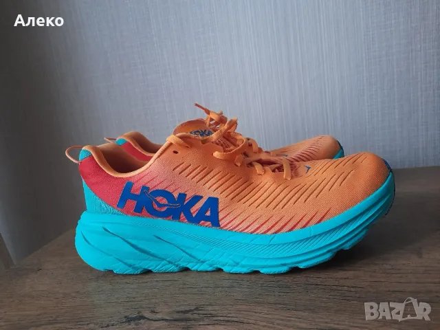 HOKA маратонки 42 номер. , снимка 1 - Спортни обувки - 48222158