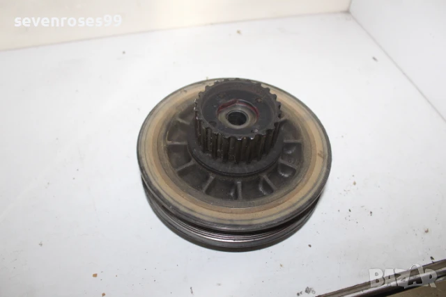 Демпферна шайба Фолксваген Голф 3 комби 1.9 tdi 90hp VW Golf 3  028105253A, снимка 4 - Части - 50855287