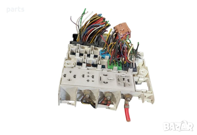 Бушонна Кутия Ауди A3 8L N:944 (2) - VW Голф 4