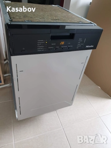 45см - Черно Miele Съдомиялна - 9 Комплекта - Частично Вграждане Тясна