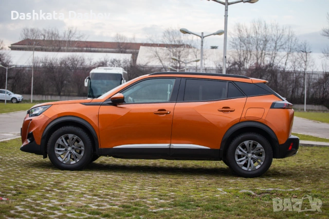 Peugeot 2008 Allure, снимка 13 - Автомобили и джипове - 53777964