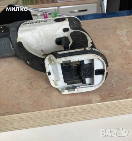 Акумулаторен перфоратор Makita DHR202 18v, снимка 4 - Перфоратори - 53956529
