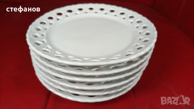Десертни порцеланови чинийки на Изида, рязан порцелан, 6 бр