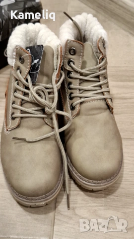 Бежово детски боти