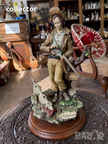 Италианска фигура -„Младият ловец с куче“. №7947