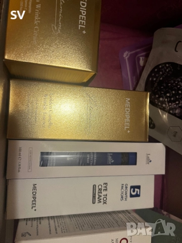 Спешно Medi peel корейска козметика комплект, снимка 3 - Комплекти и лотове - 52620577